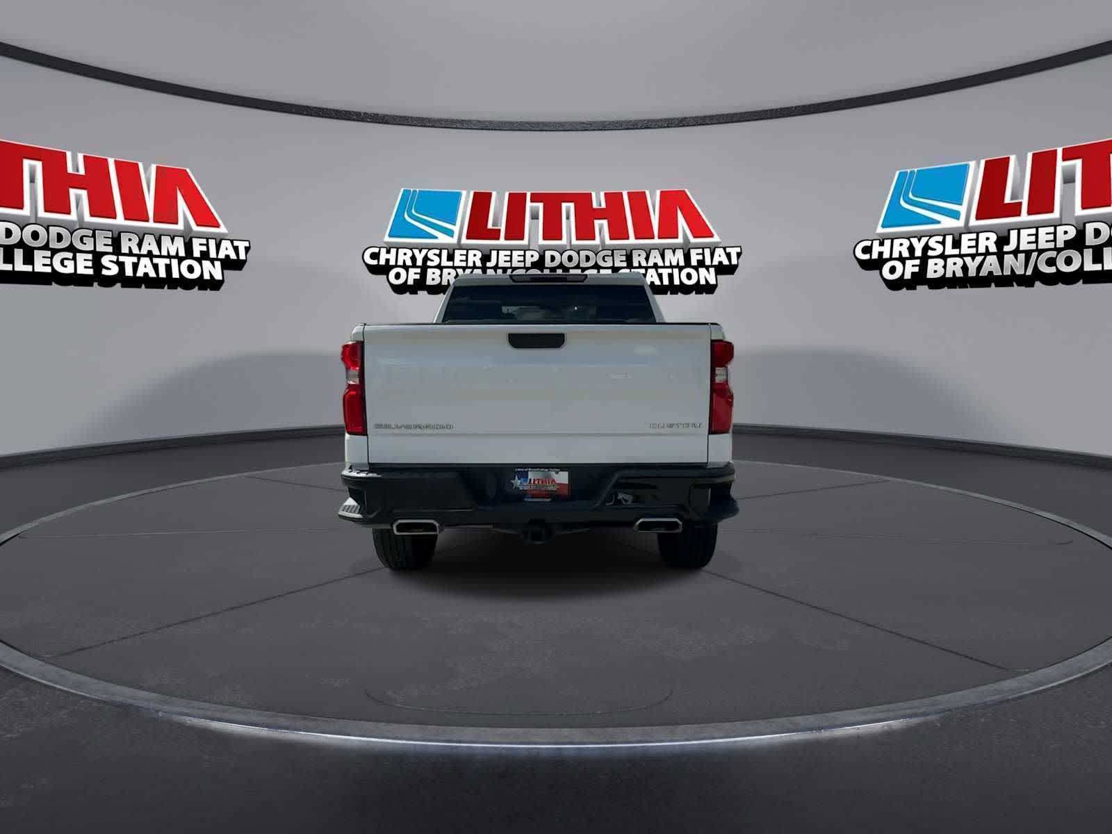Used 2022 Chevrolet Silverado 1500 Custom Trail Boss AWD/4WD image 7