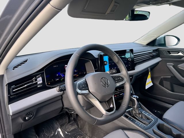 New 2026 Volkswagen Jetta SE FWD image 9