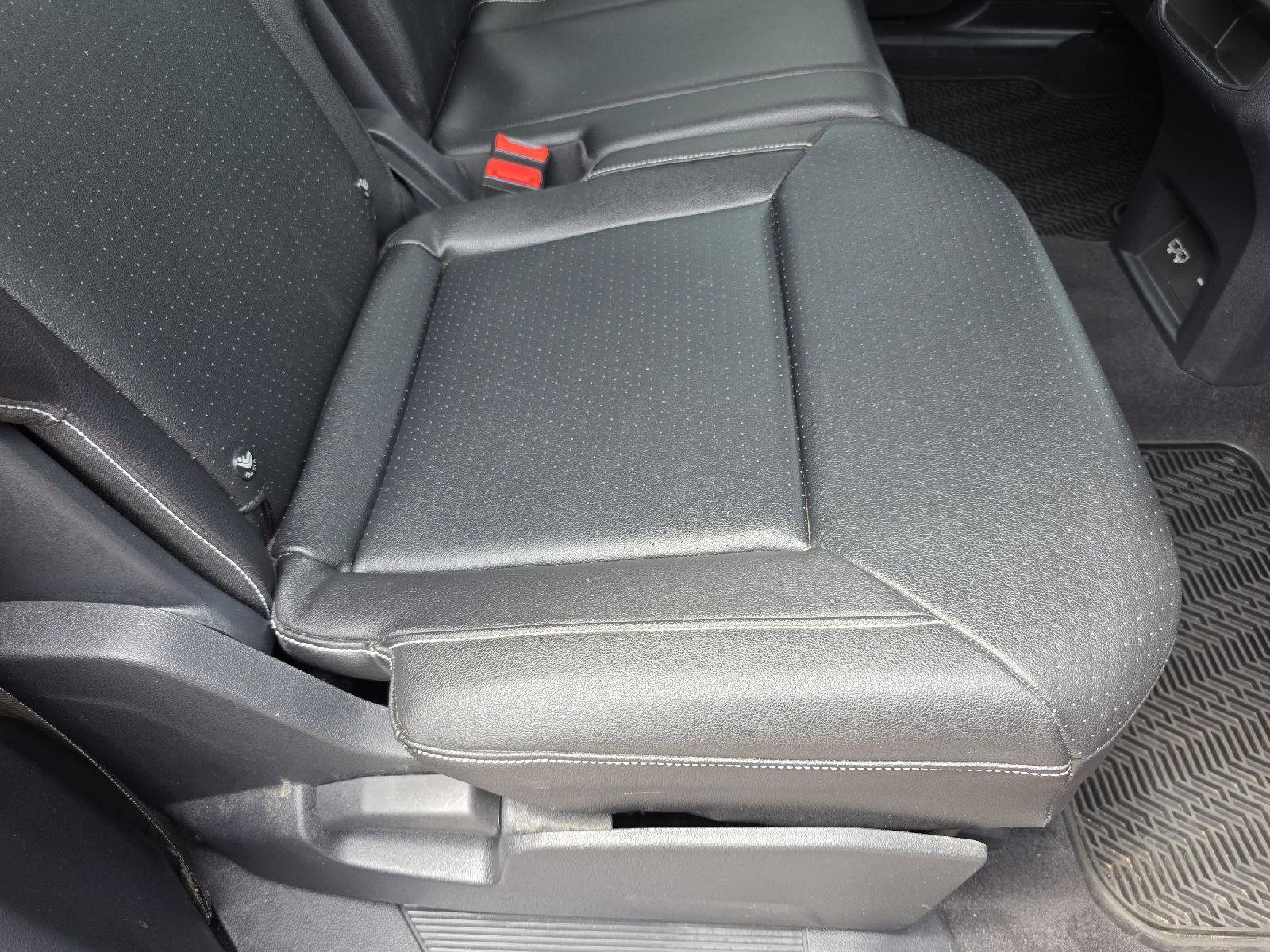 Used 2020 Volkswagen Atlas Cross Sport SEL image 29