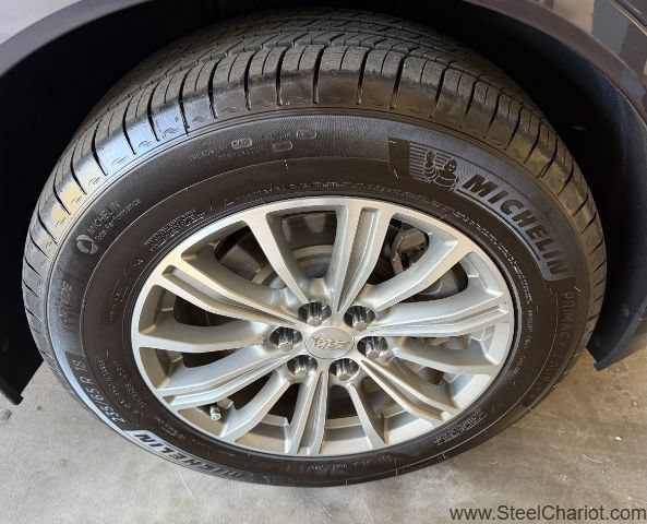 Used 2018 Cadillac XT5 Luxury w/ Driver Awareness Package FWD image 24