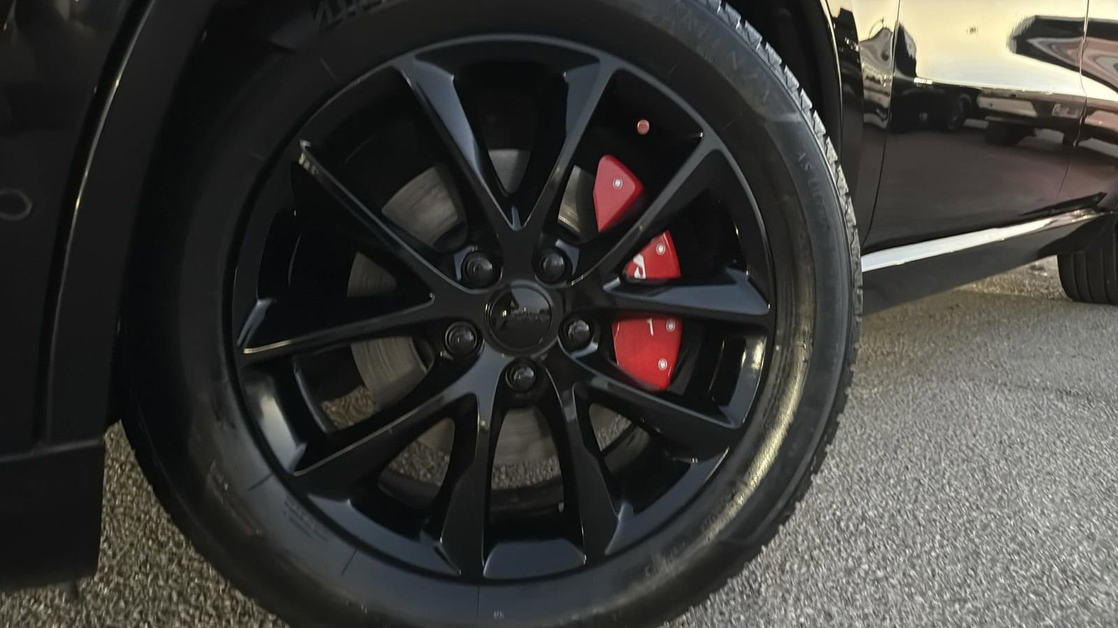 Used 2018 Dodge Durango R/T w/ Blacktop Package image 9