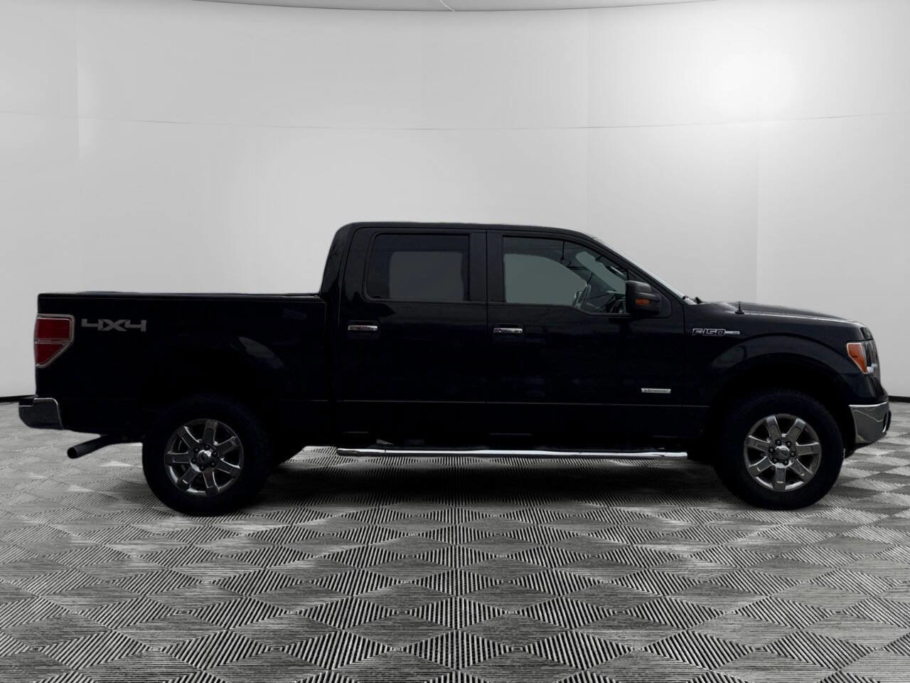 Used 2014 Ford F150 XLT w/ Equipment Group 302A Luxury image 4