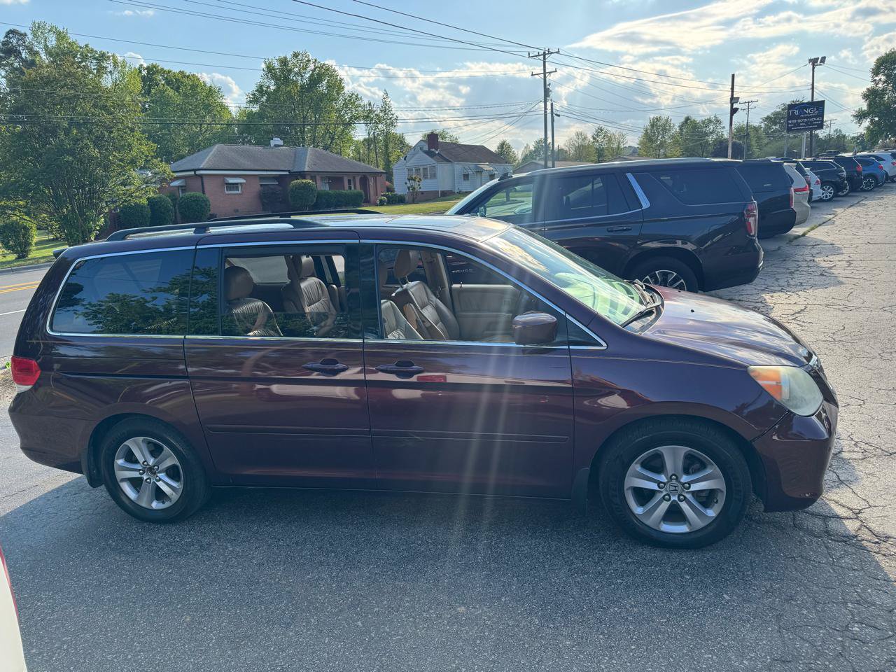 Used 2010 Honda Odyssey Touring image 2