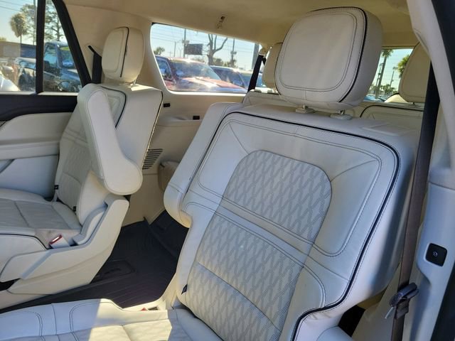 Used 2022 Lincoln Navigator L Black Label image 9