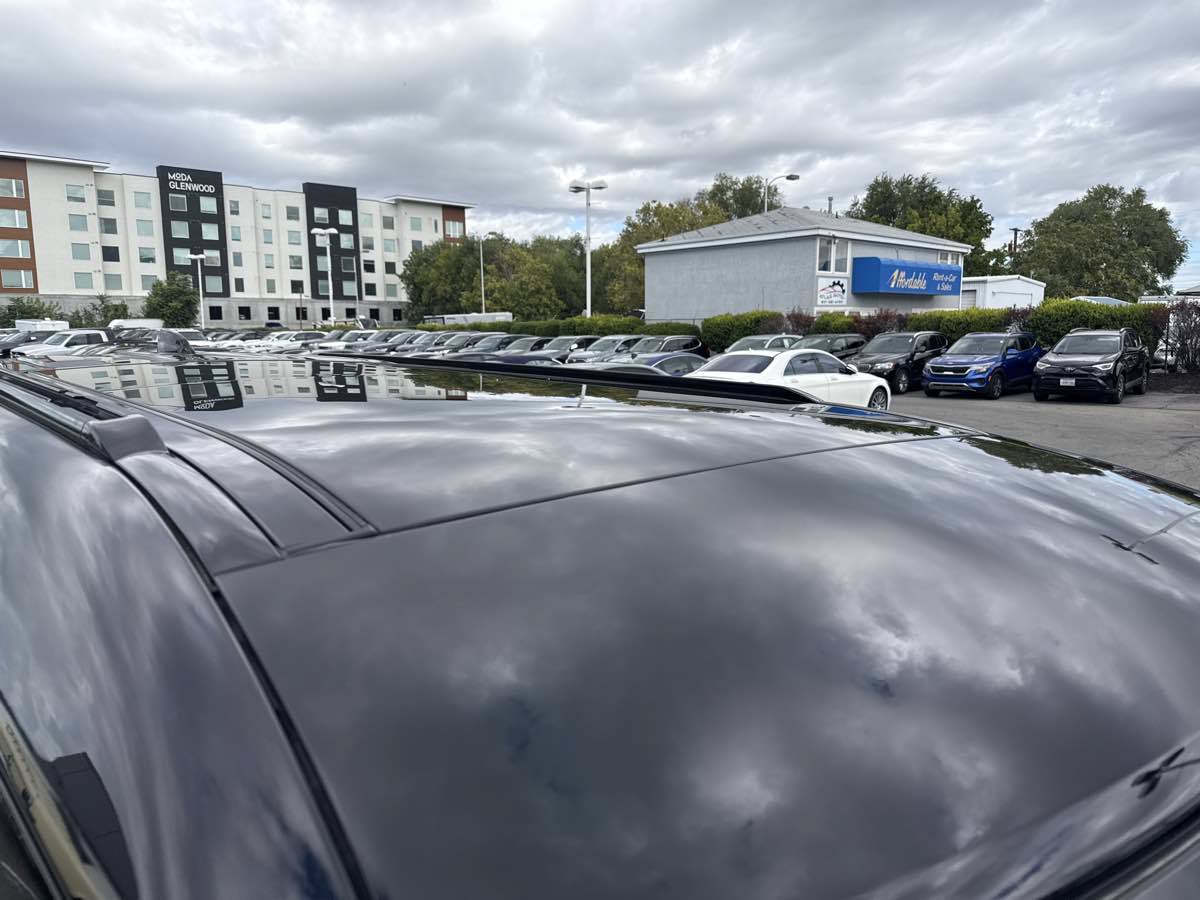 Used 2024 Land Rover Defender 110 X AWD/4WD image 24