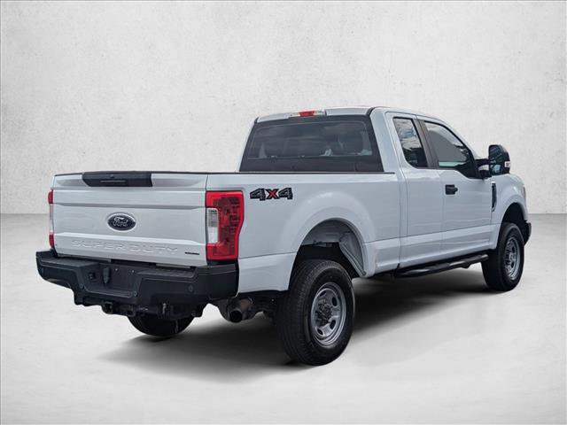 Used 2017 Ford F250 XL w/ Power Equipment Group AWD/4WD image 5