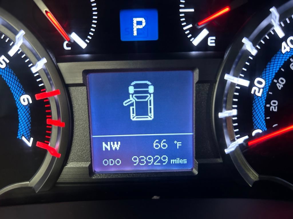 Used 2017 Toyota 4Runner SR5 AWD/4WD image 9