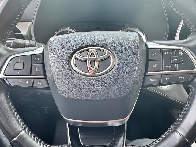 Used 2021 Toyota Highlander LE image 22
