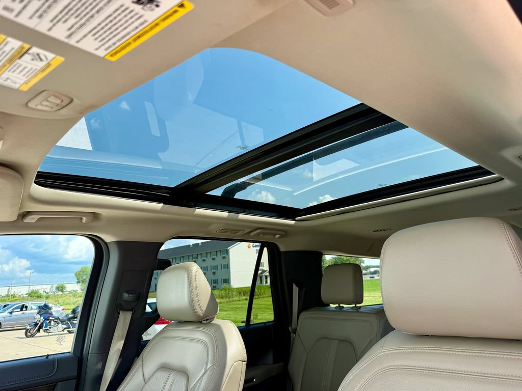 Used 2021 Ford Expedition Max Limited AWD/4WD image 28