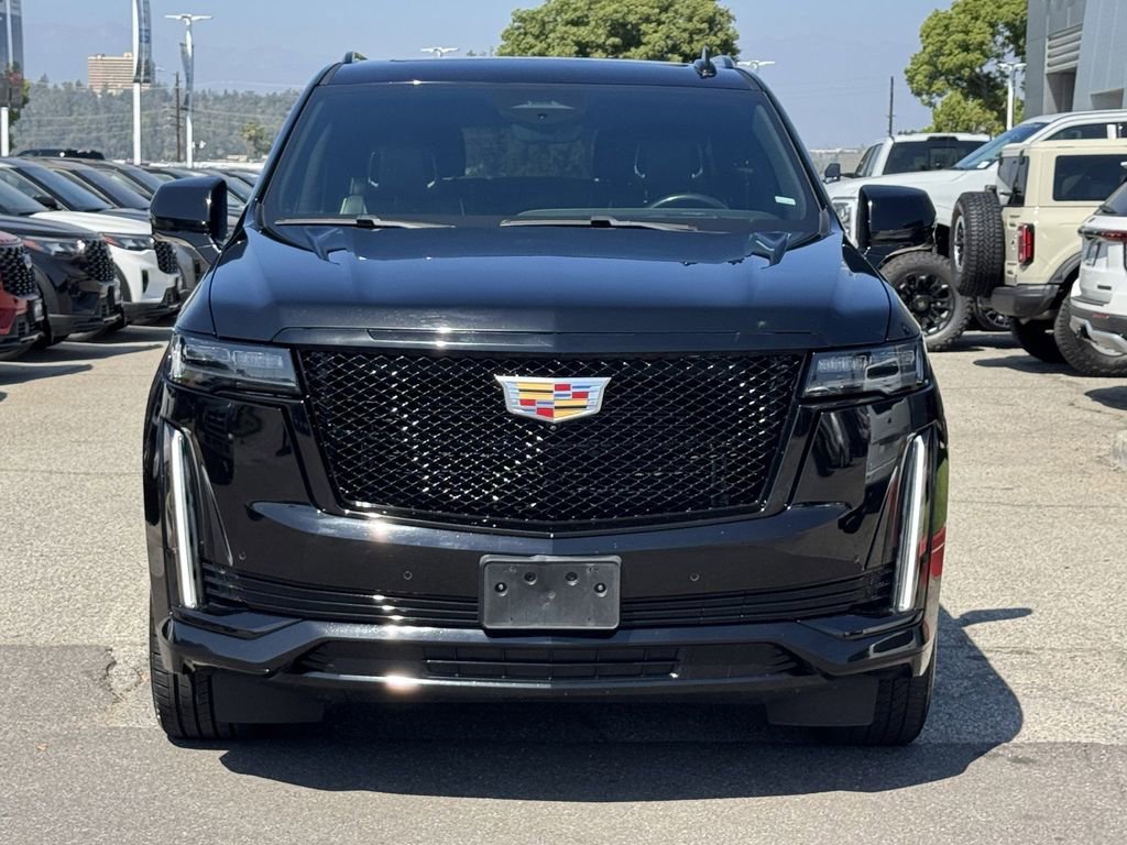 Used 2024 Cadillac Escalade ESV Sport RWD image 2