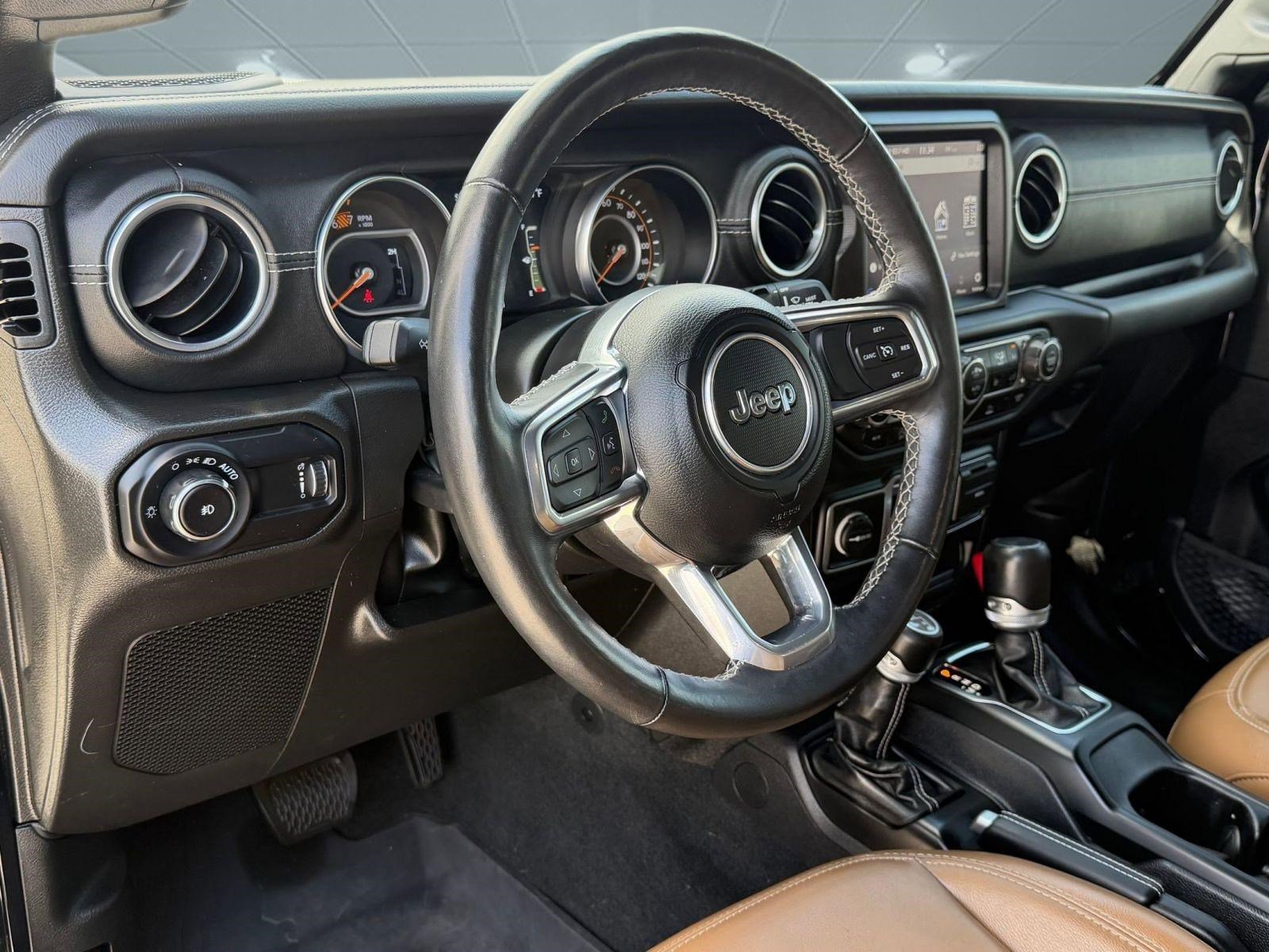 Used 2023 Jeep Wrangler Unlimited Sahara w/ Cold Weather Group AWD/4WD image 4