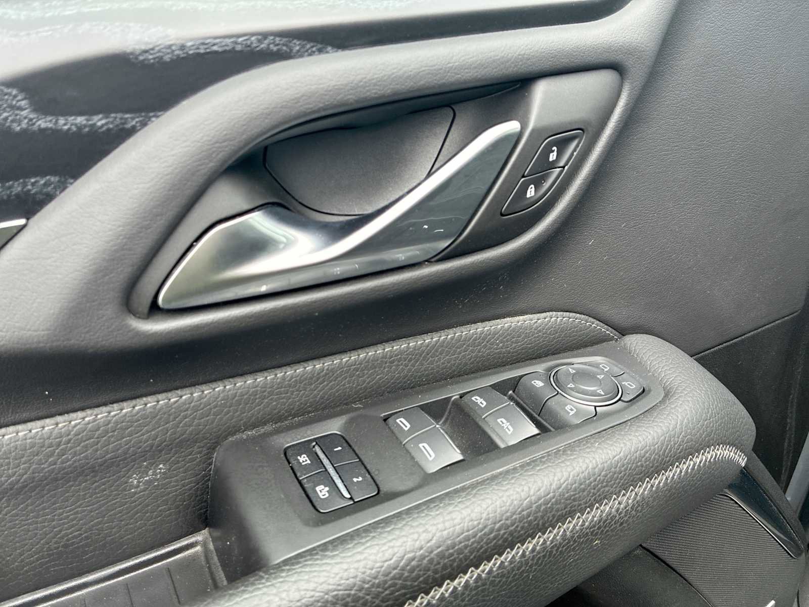 Certified 2022 GMC Yukon Denali image 23