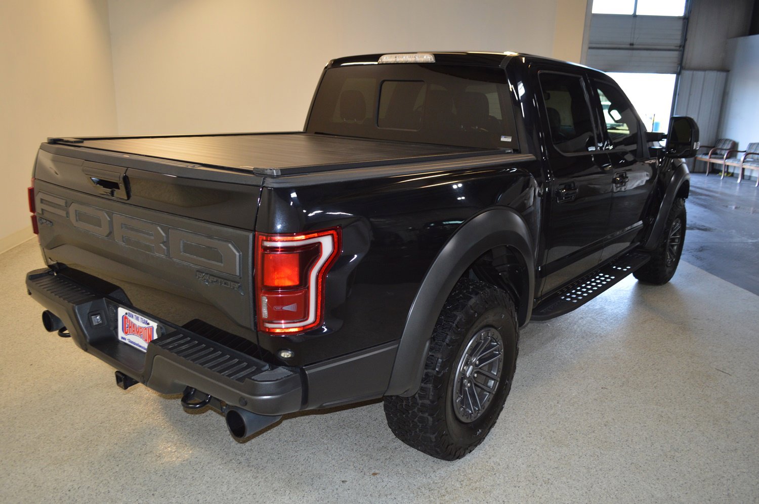 Used 2019 Ford F150 Raptor w/ Equipment Group 802A Luxury image 3
