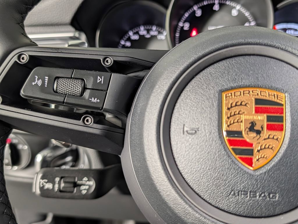 New 2026 Porsche Macan image 37