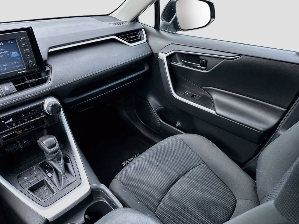Used 2020 Toyota RAV4 LE w/ Carpet Mat Package FWD image 25