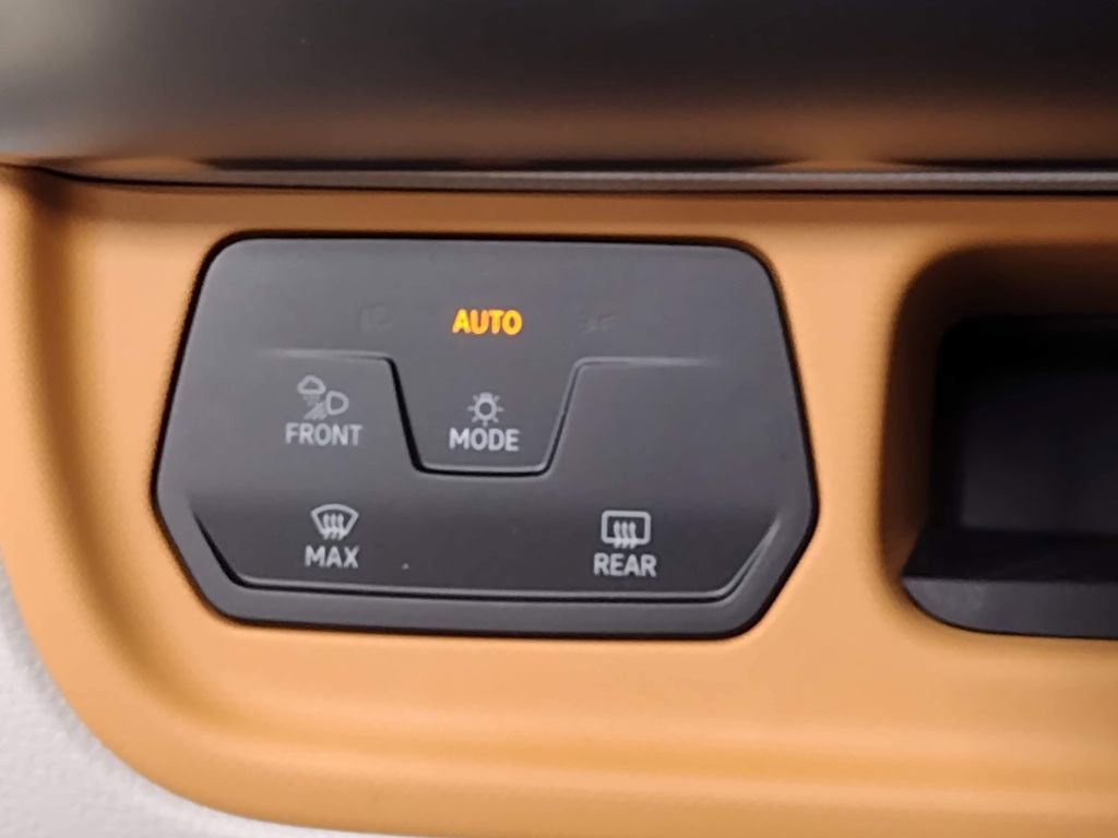 New 2025 Volkswagen ID. Buzz 1st Edition image 33