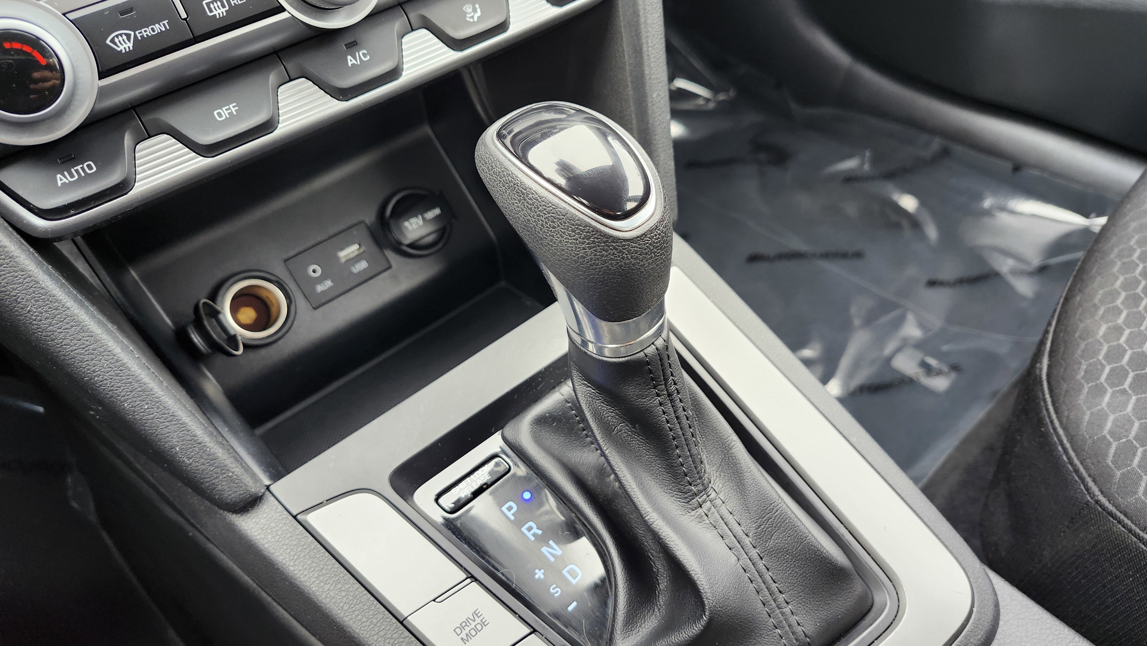 Used 2020 Hyundai Elantra SE w/ Cargo Package (C1) image 29