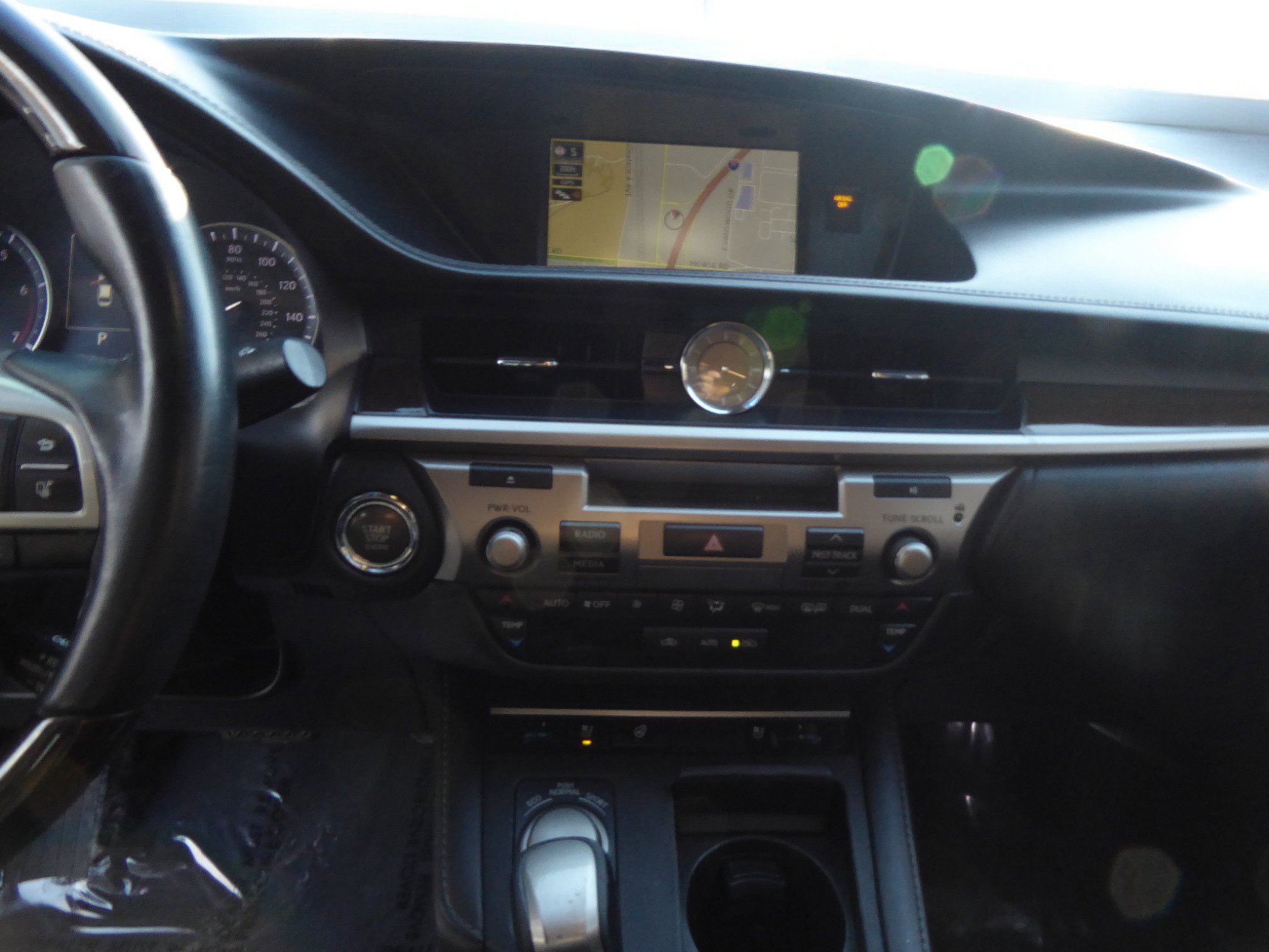 Used 2017 Lexus ES 350 w/ Navigation System Package image 12