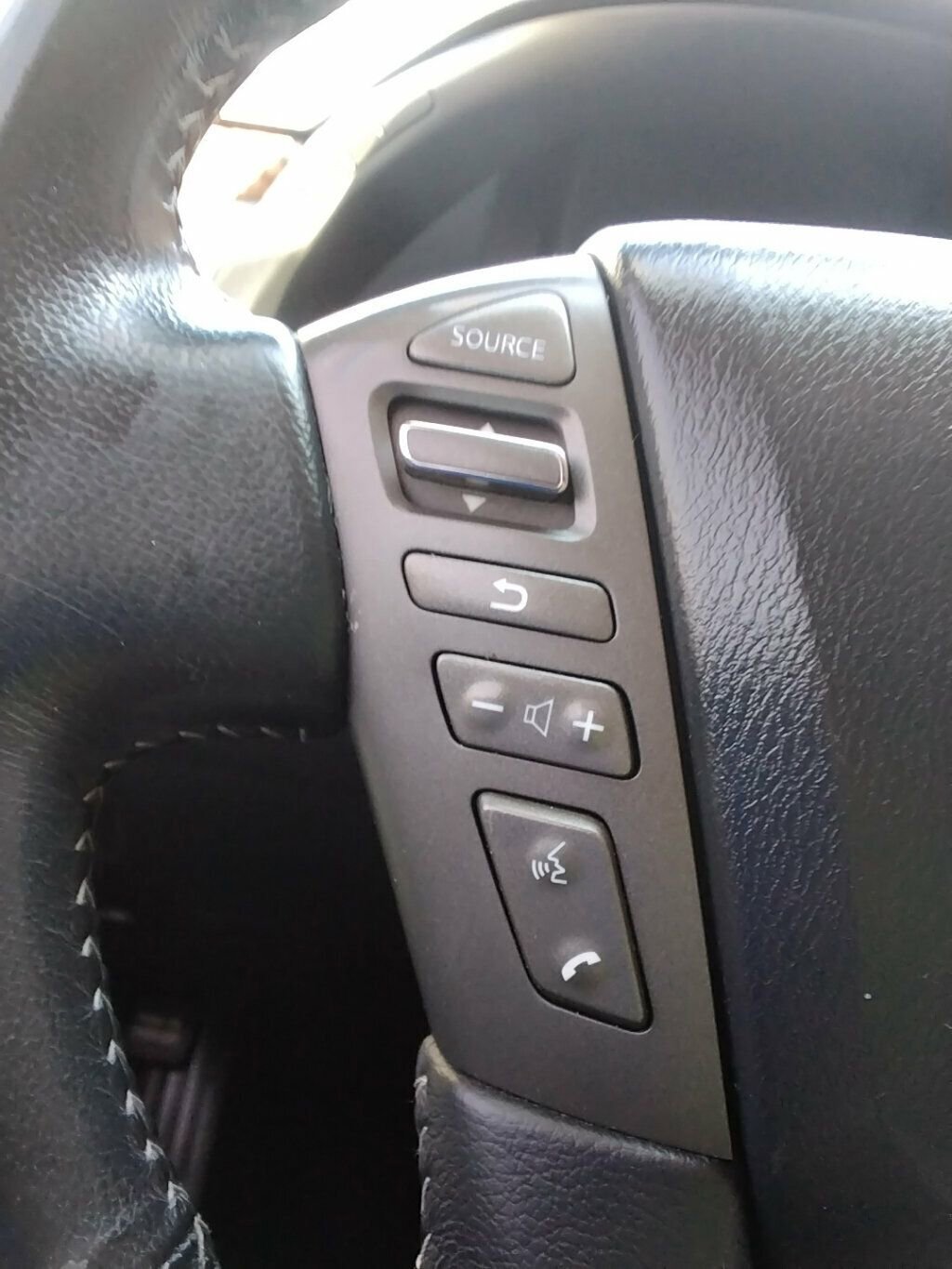 Used 2018 Nissan Armada SL image 19