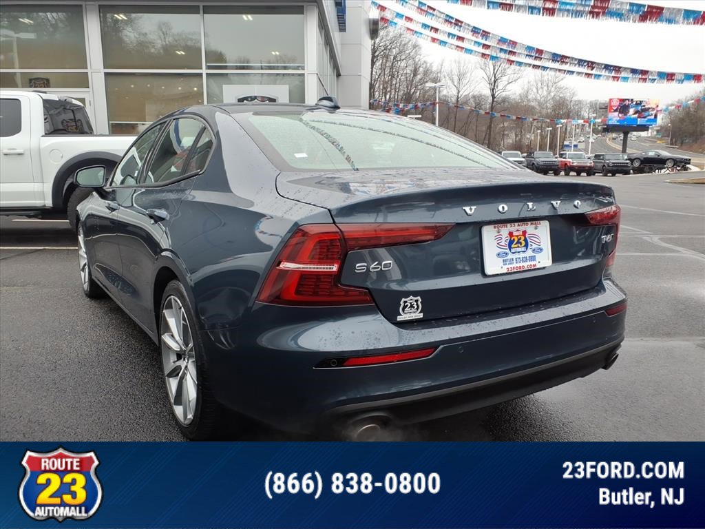 Used 2021 Volvo S60 T6 Momentum image 6