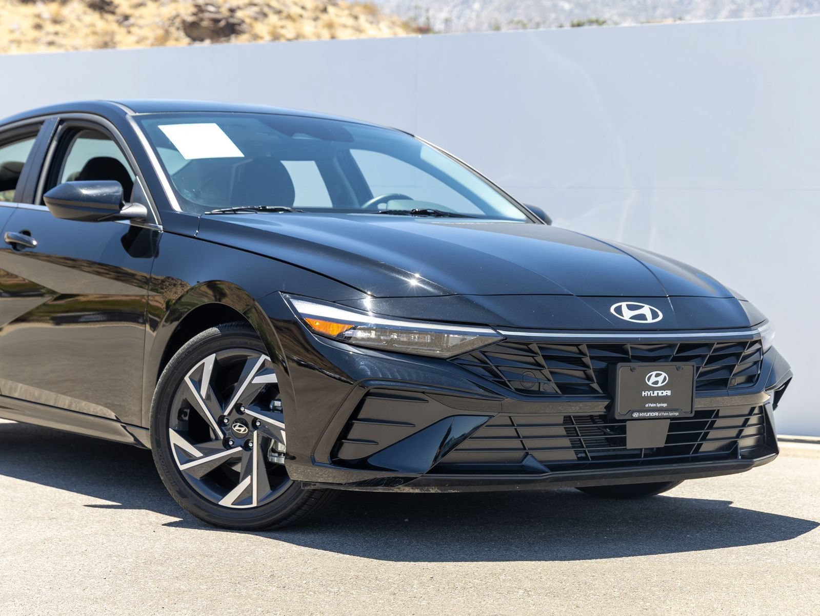 Used 2025 Hyundai Elantra SEL FWD image 6