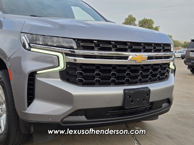 Used 2022 Chevrolet Suburban LS RWD image 8