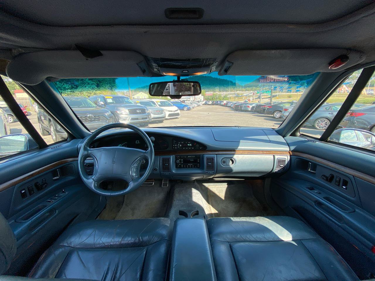 Used 1995 Oldsmobile Ninety-Eight Regency Elite FWD image 10