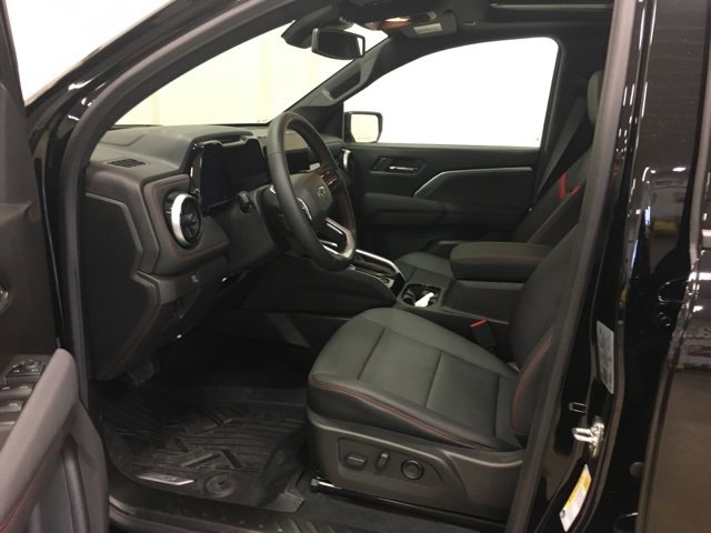 Used 2025 Chevrolet Colorado Z71 w/ Technology Package image 22