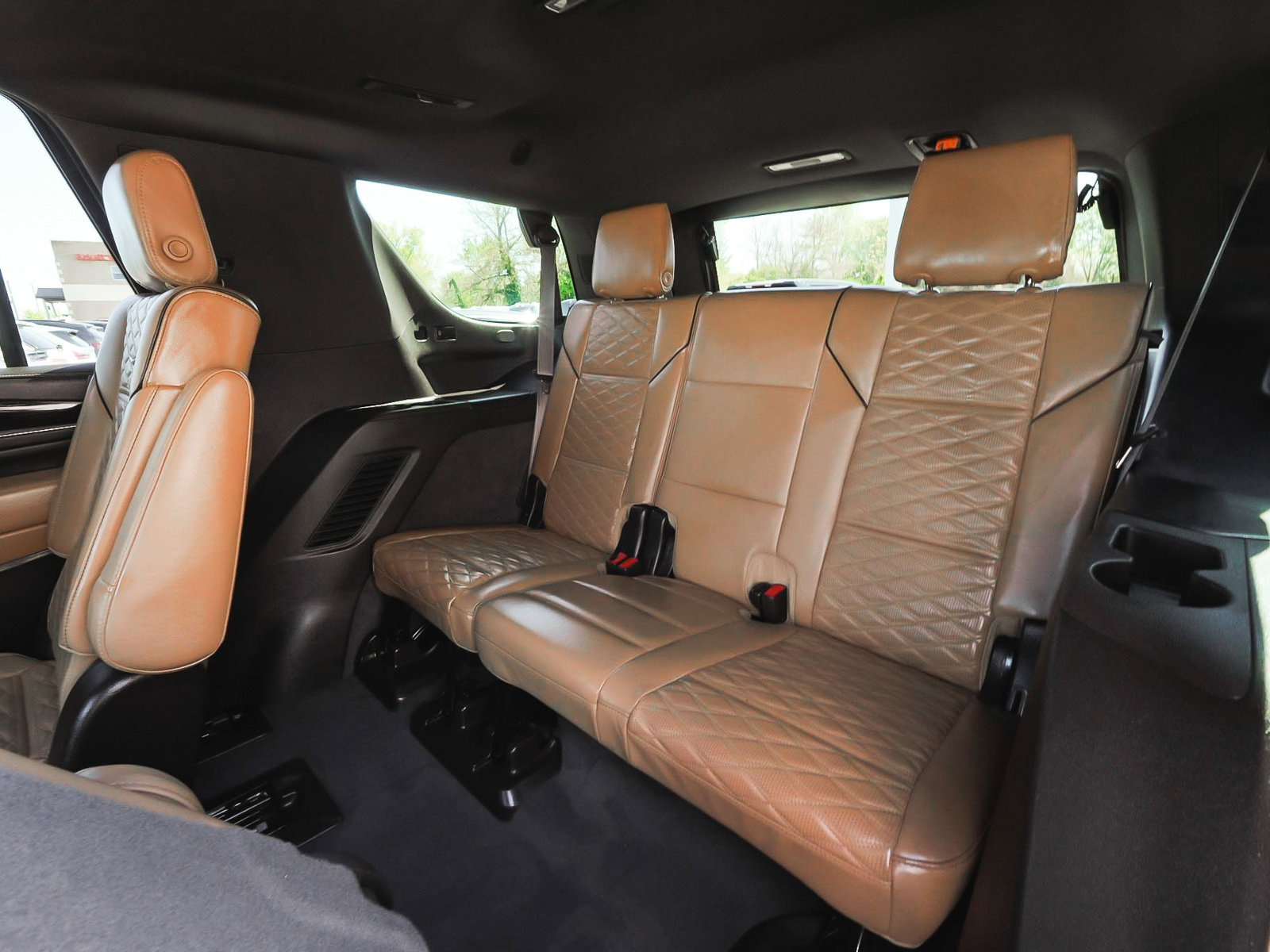 Used 2021 Cadillac Escalade Sport w/ Driver Assist Tech Package AWD/4WD image 35
