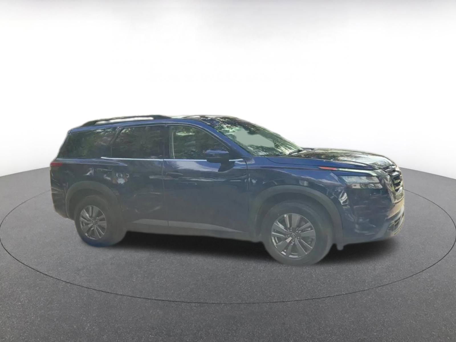 Used 2025 Nissan Pathfinder SV video 2
