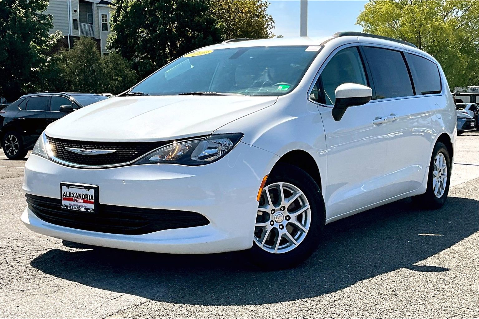 Used 2020 Chrysler Voyager Lxi