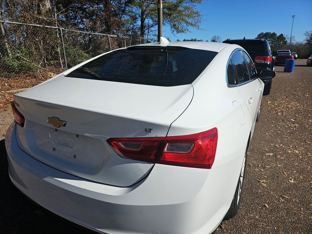 Used 2016 Chevrolet Malibu LT image 6