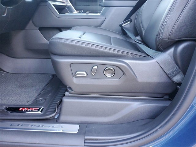 New 2026 GMC Sierra 2500 Denali w/ Denali Reserve Package image 12