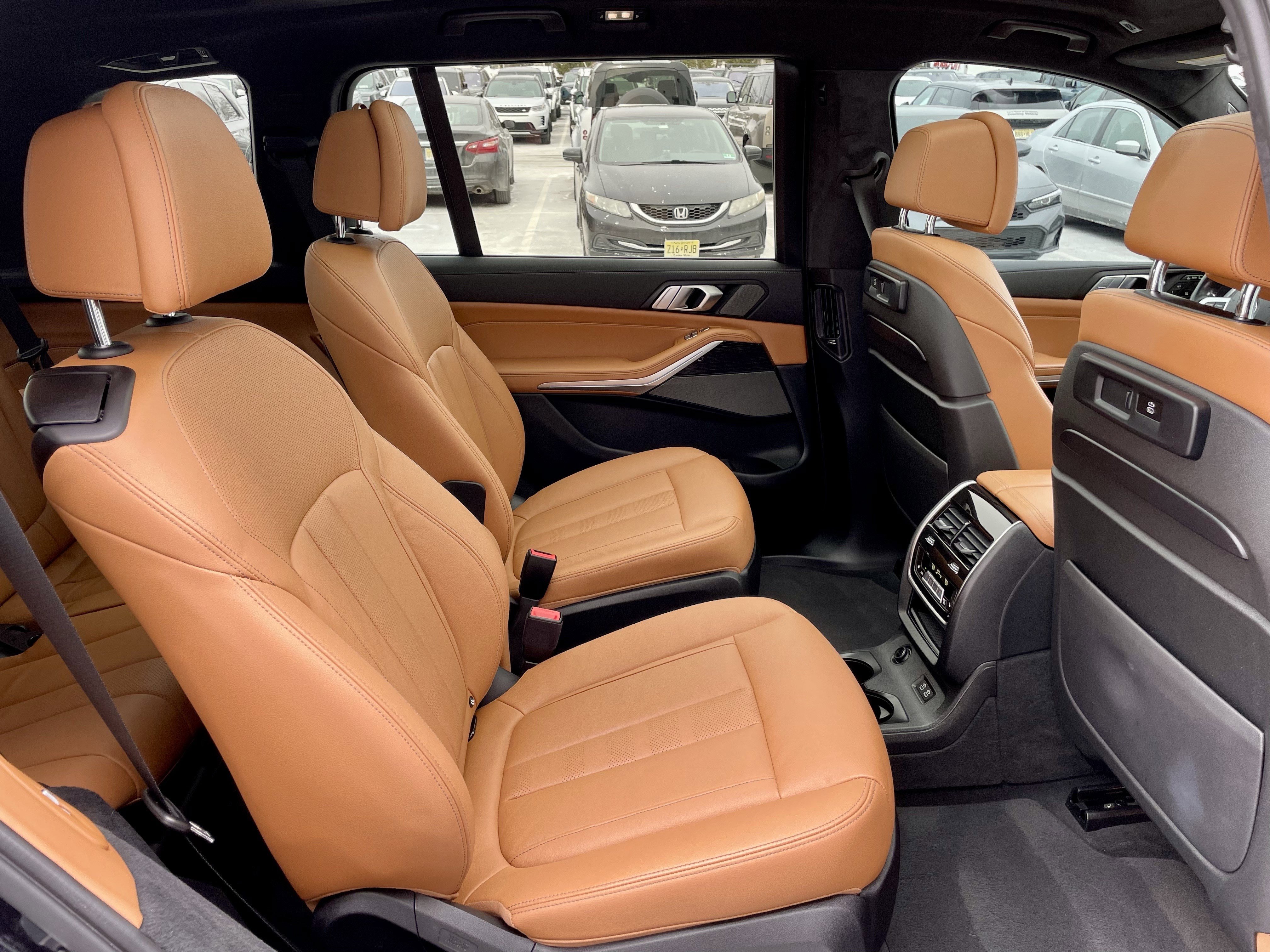 Used 2021 BMW X7 xDrive40i w/ M Sport Package image 31