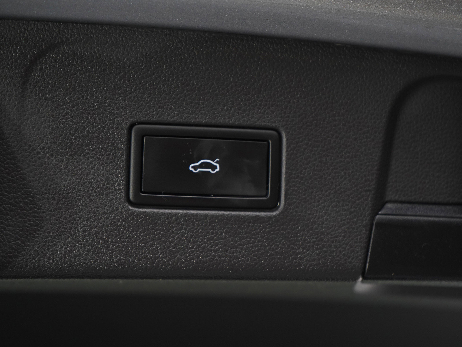 Used 2021 Volkswagen Atlas SEL image 18