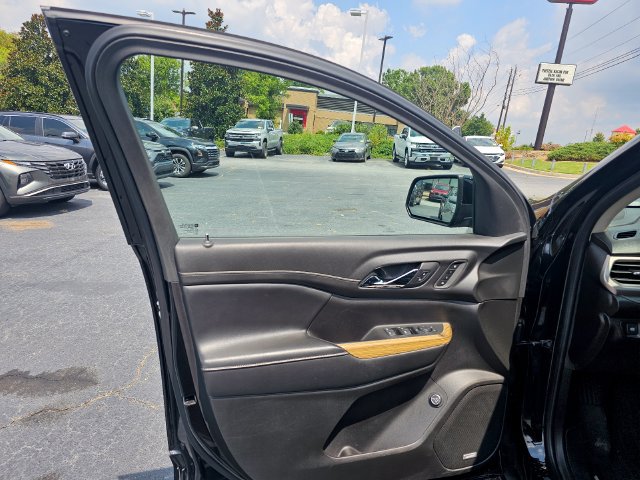 Used 2019 GMC Acadia Denali w/ Technology Package FWD image 33
