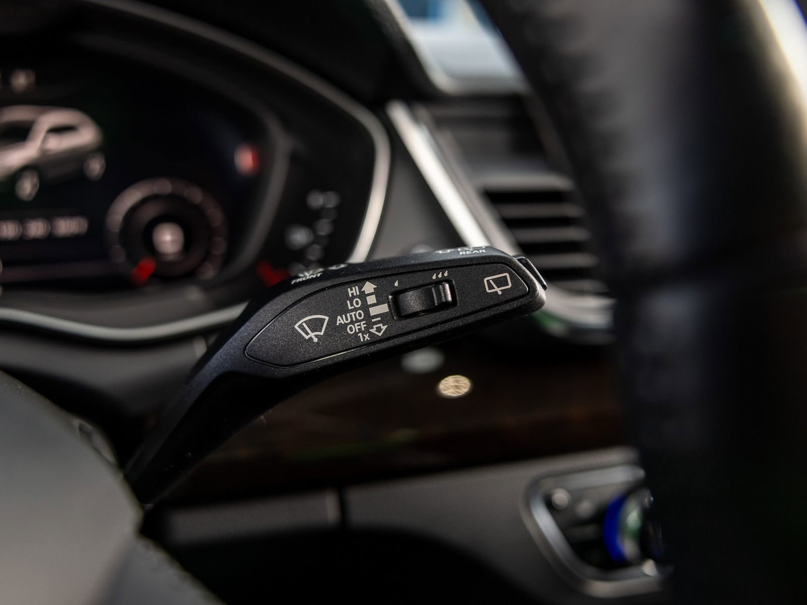 Used 2019 Audi Q5 2.0T Premium Plus w/ Premium Plus Package image 34