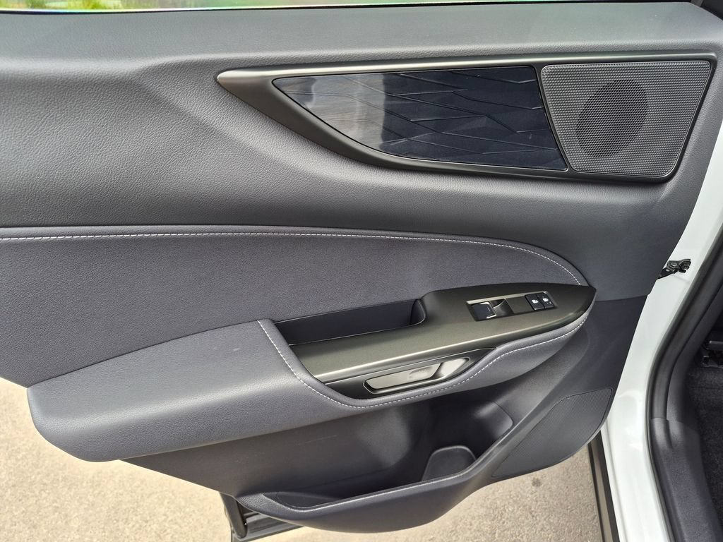 Used 2025 Lexus NX 350h AWD w/ Accessory Package (2T) image 16