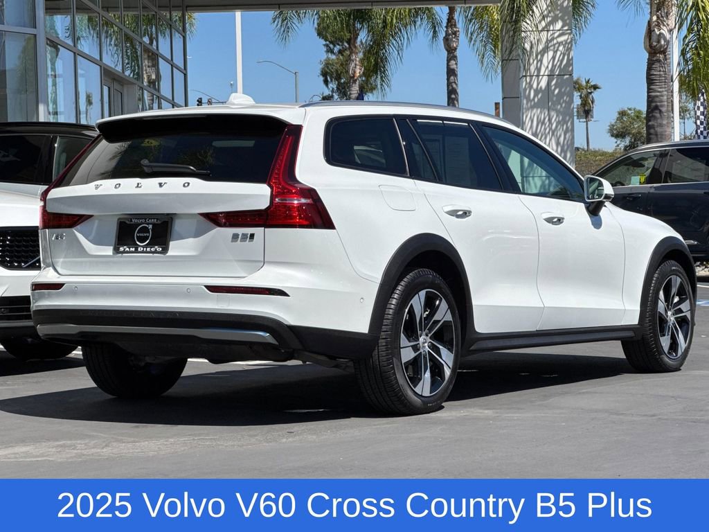 Certified 2025 Volvo V60 B5 Cross Country Plus image 5