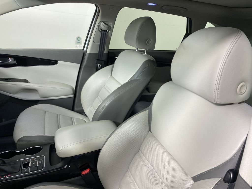 Used 2020 Kia Sorento SX image 9