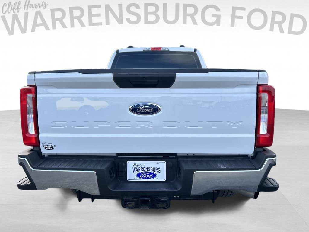 Used 2025 Ford F250 XL image 6