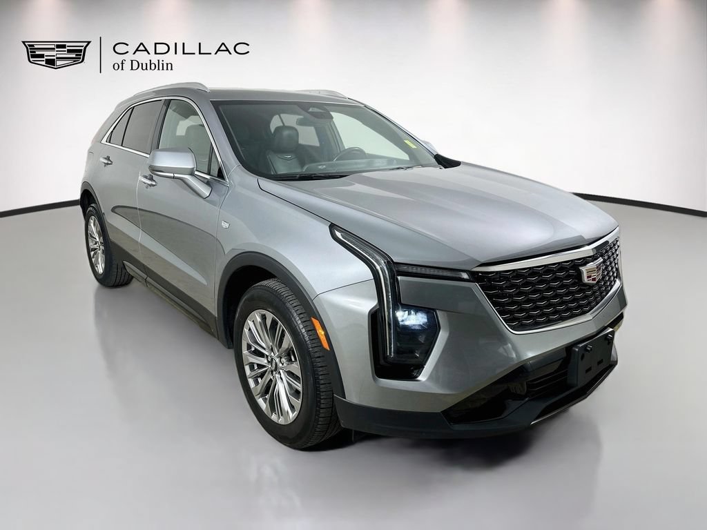 Used 2024 Cadillac XT4 Premium Luxury FWD image 3