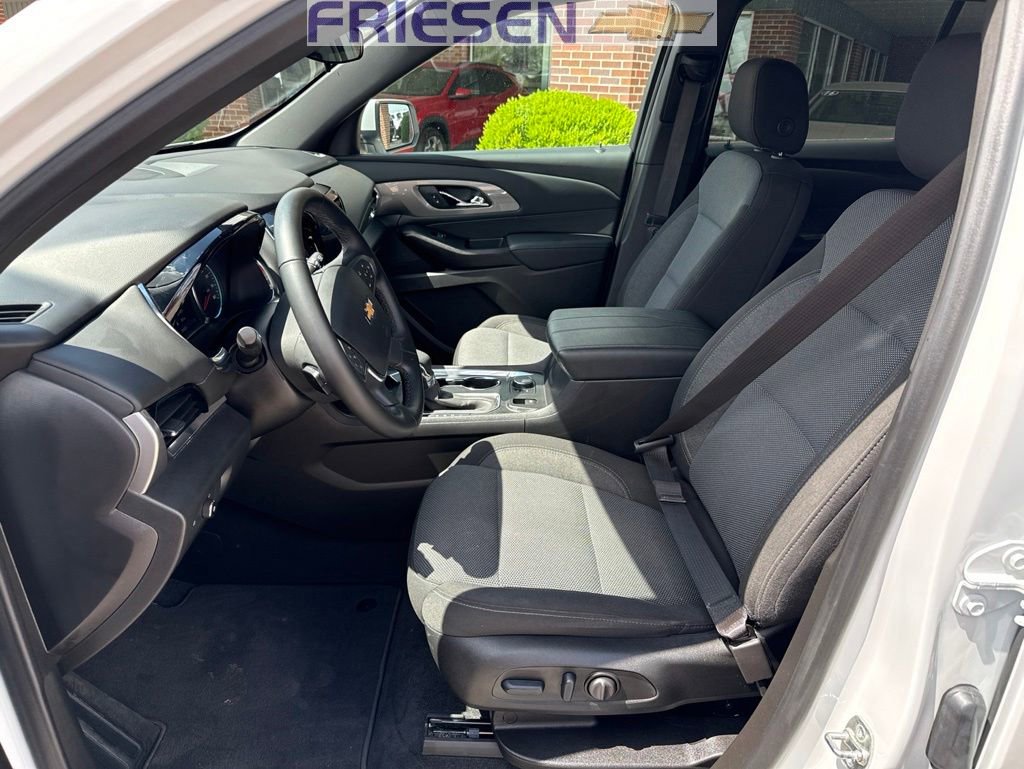 Used 2023 Chevrolet Traverse LT AWD/4WD image 7