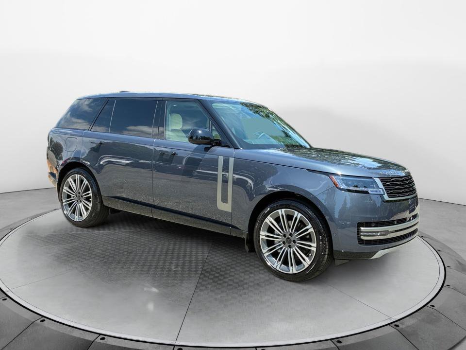 New 2026 Land Rover Range Rover Long Wheelbase SE AWD/4WD image 3
