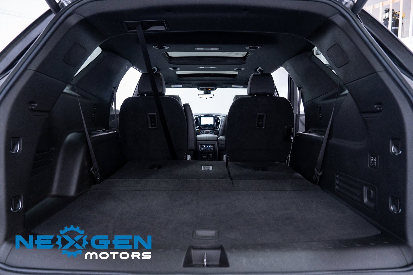 Used 2023 Chevrolet Traverse High Country image 46