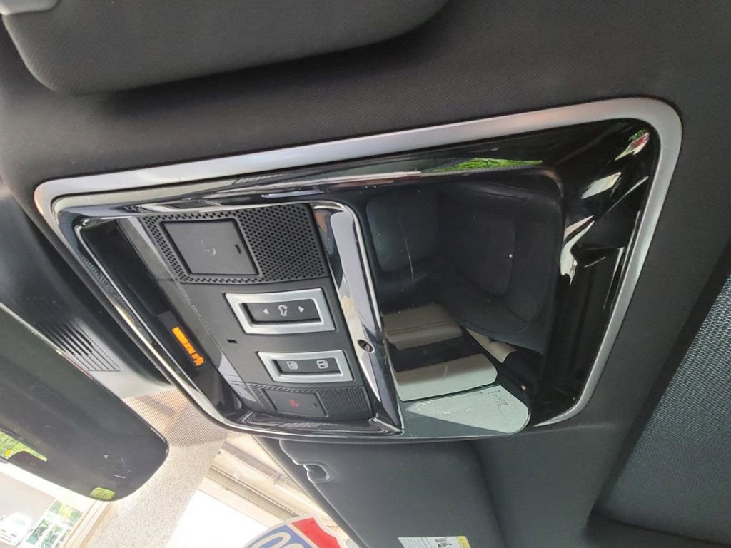 Used 2020 Land Rover Range Rover Long Wheelbase HSE image 40