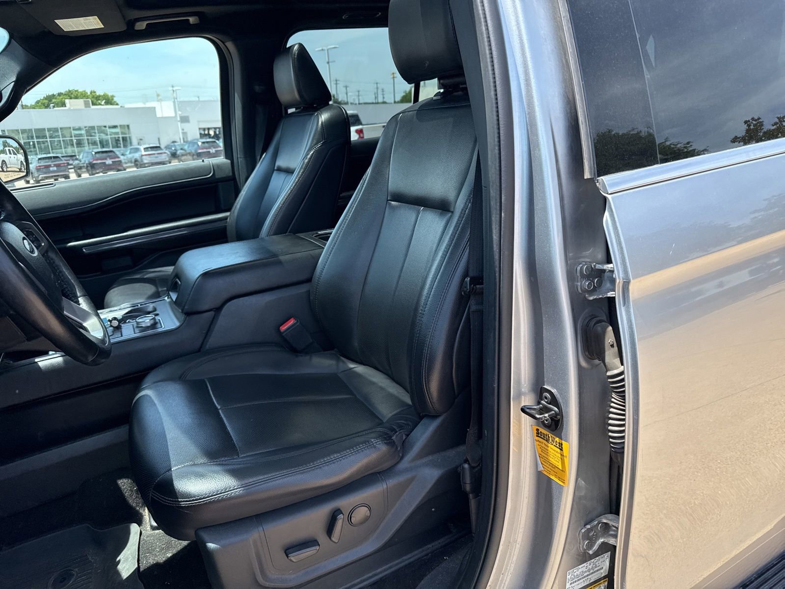 Used 2021 Ford Expedition Max XLT AWD/4WD image 14