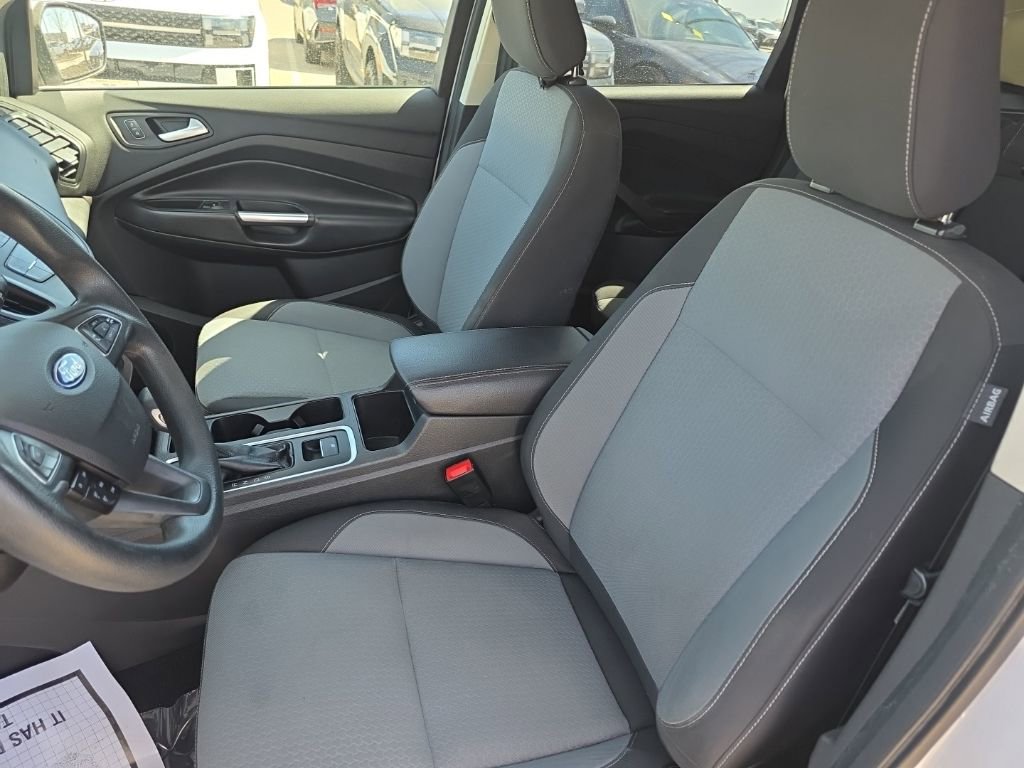 Used 2018 Ford Escape SE image 19