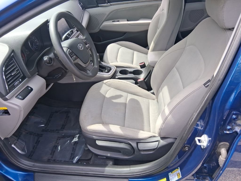 Used 2017 Hyundai Elantra SE image 12
