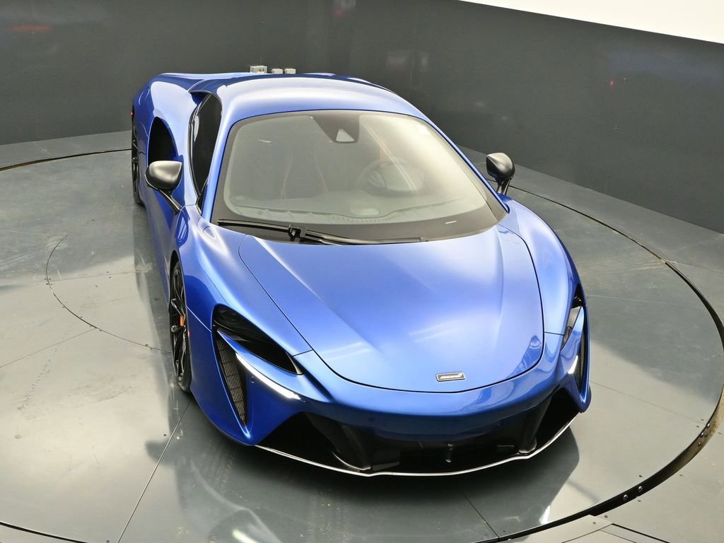Used 2023 McLaren Artura image 18